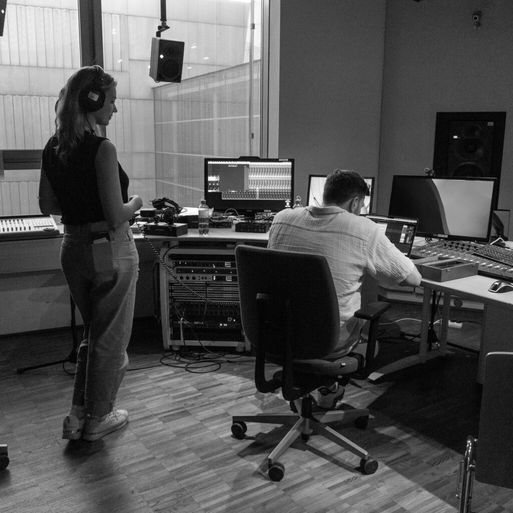 Noa Hope working on new music